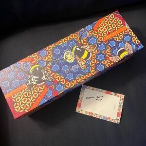 Artipoppe bee box 🐝